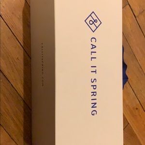 A pair of work shoes